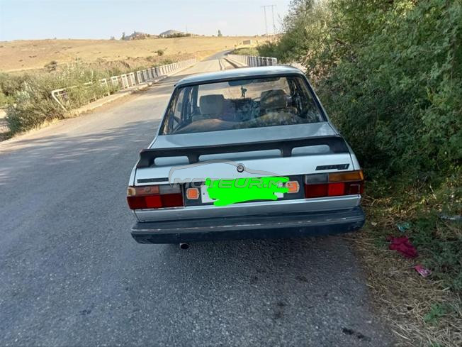 سيارة  للبيع