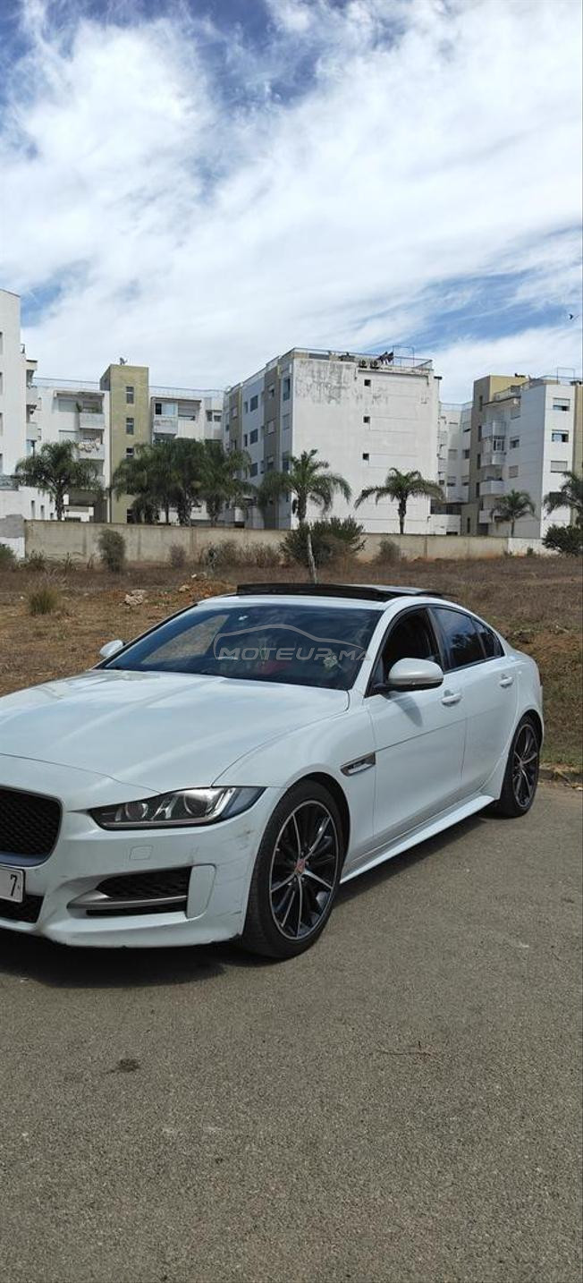 Jaguar Xe r-sport 