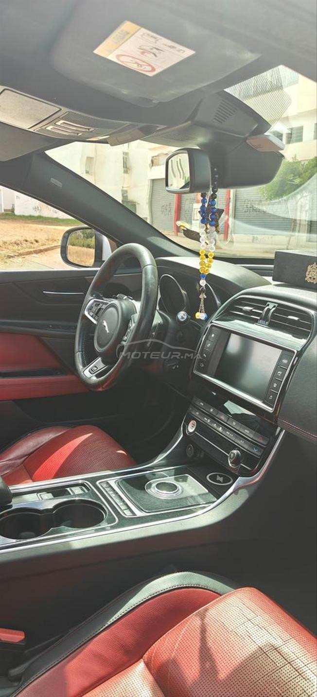Jaguar Xe r-sport 