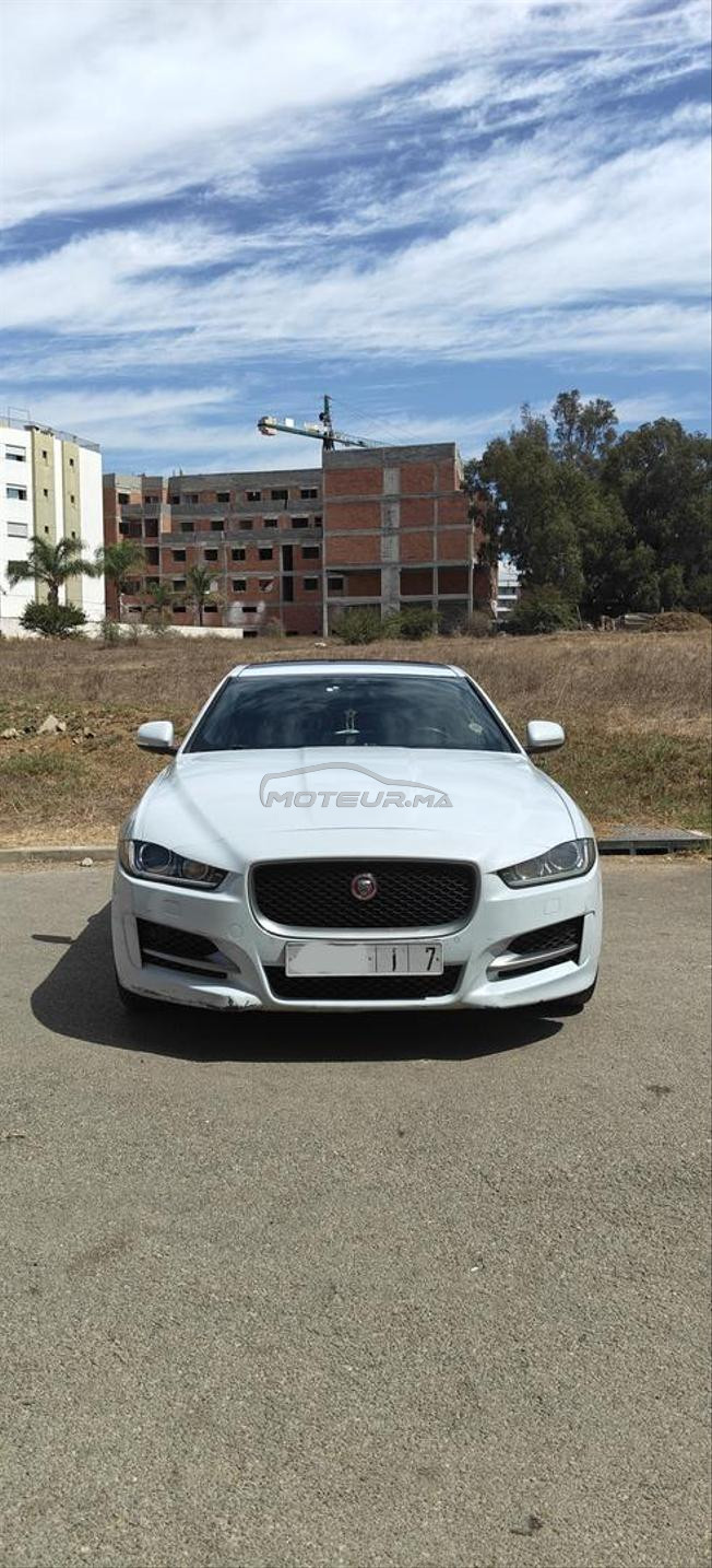 Jaguar Xe r-sport 