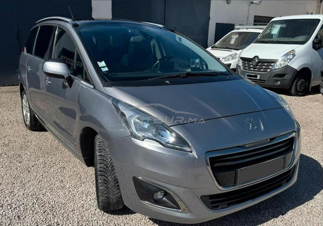 PEUGEOT 5008 1.6 BlueHDi 120ch Allure 7places