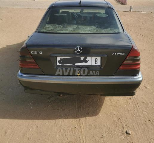 مرسيدس C220 موديل 1994 معفاة من الجمارك 2005
