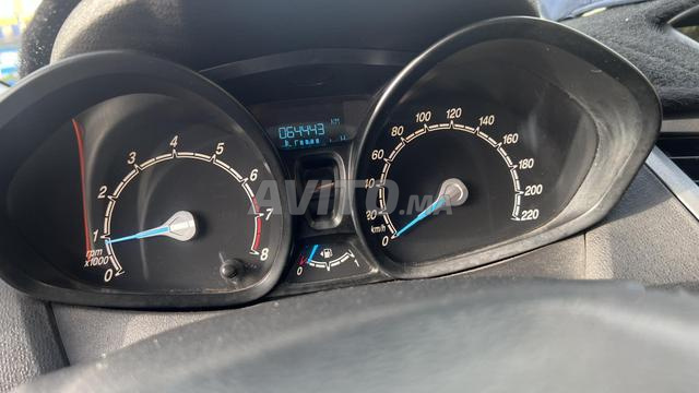 Ford Fiesta essence - 2