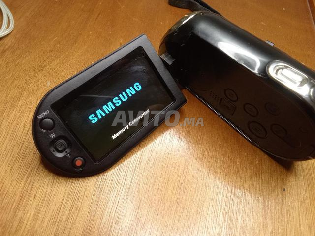 Samsung SMX-C14GP  16 GB - 2