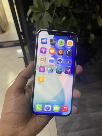 iPhone 12 normal officiel - 2