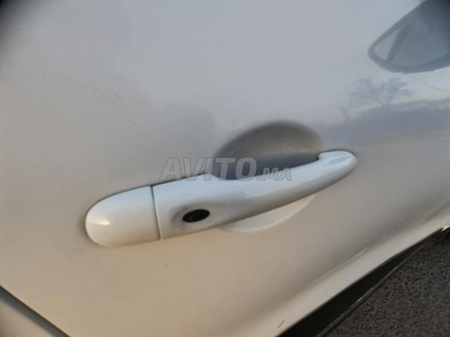 Clio 4 أتوماتيكي Intense - 2