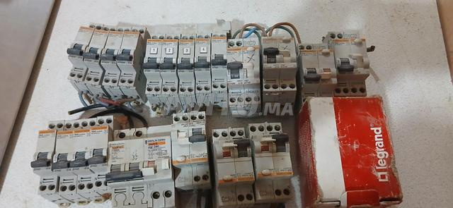 للبيع: مجموعة من المعدات الكهربائية ⚡ - 2