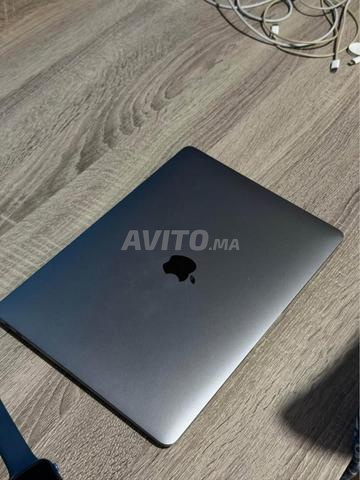 Macbook Air M1 8/256 - 2