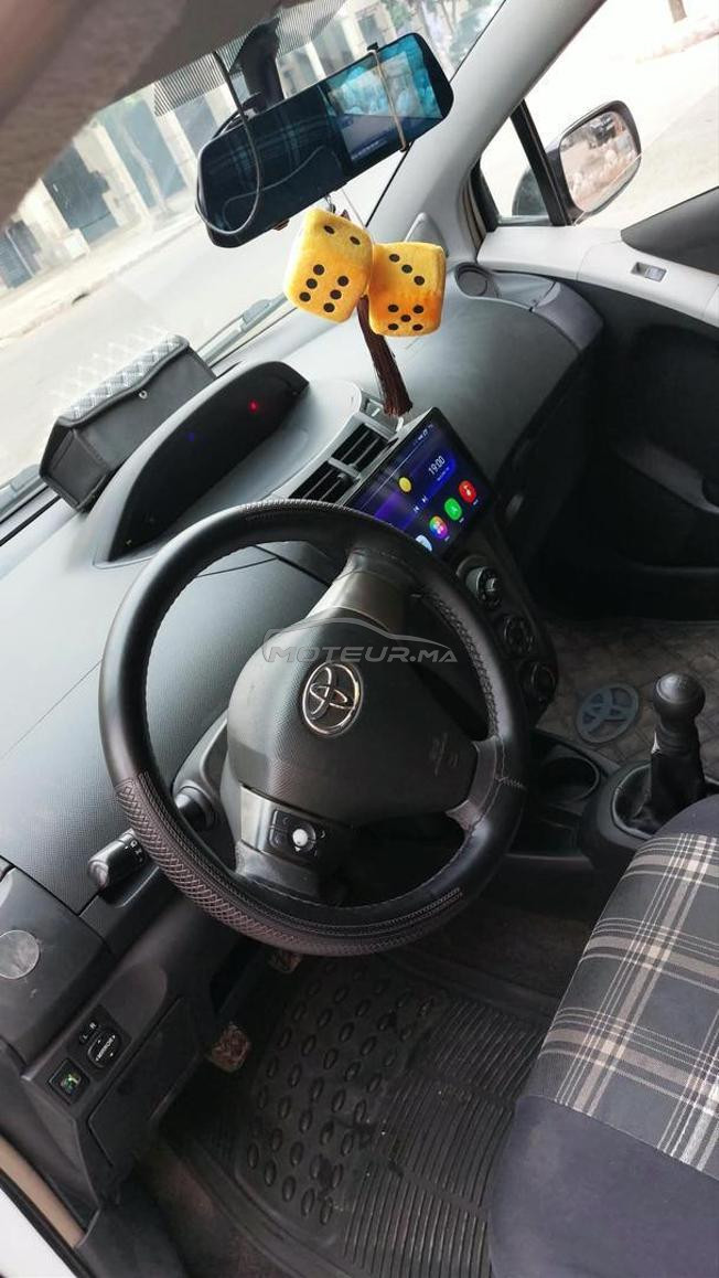 Toyota yaris 2011 essence