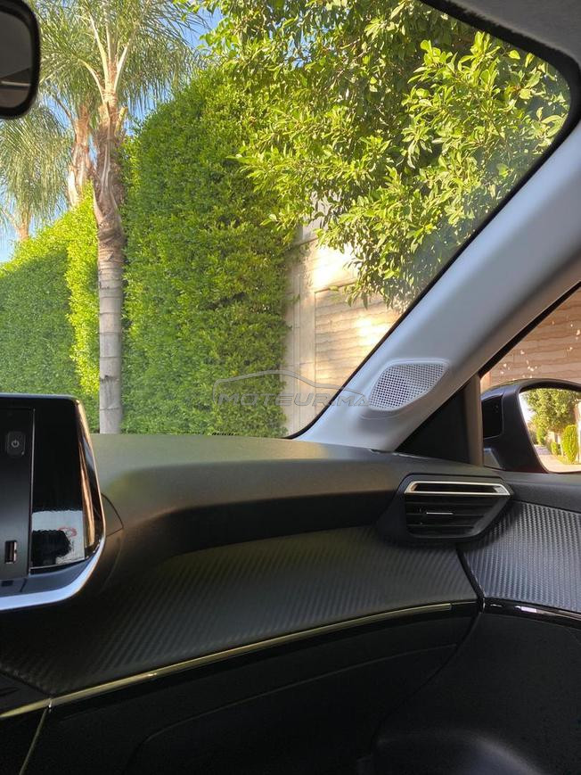 Peugeot 208 modèle 2023 en très bonne état 