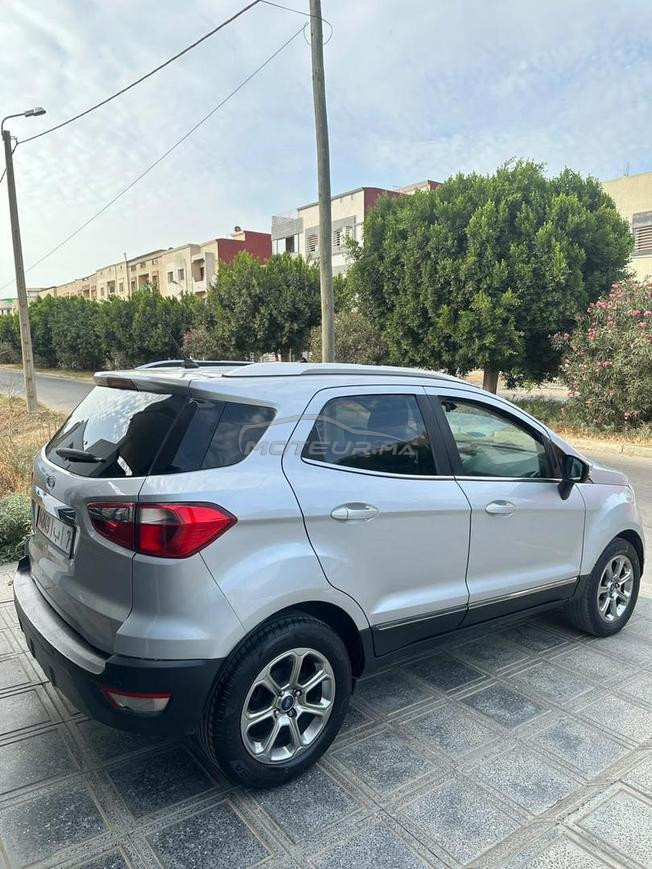 Ford très neuf