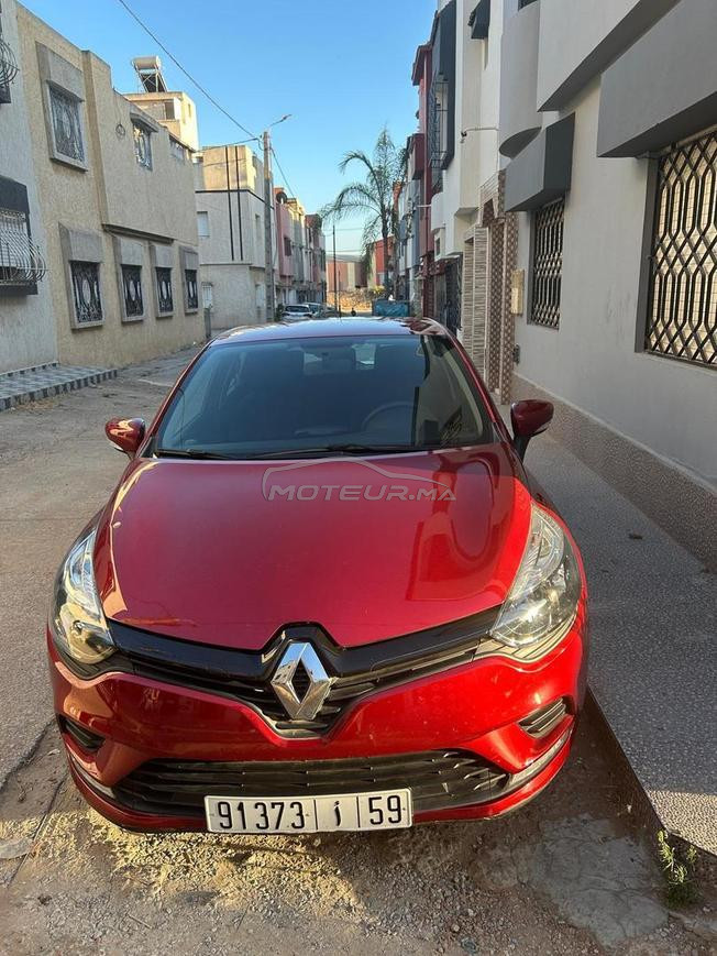 voiture cli4 rouge