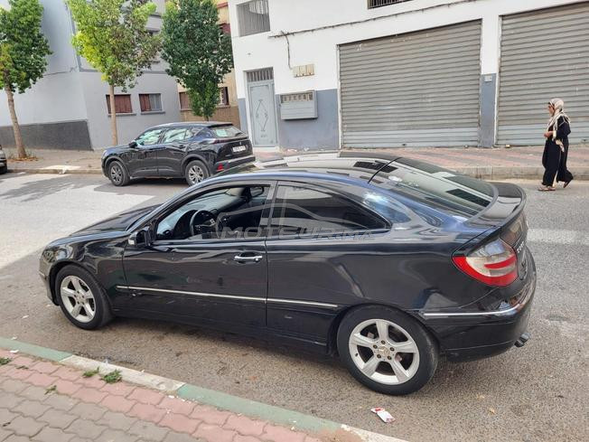 Mercedes Benz 200 model 2004 8cv diesel