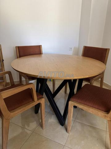 Table à manger avec 4 chaises - 2