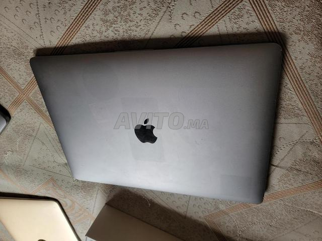 MacBook Pro 2020 avec Touch Bar, presque comme neuf - 2
