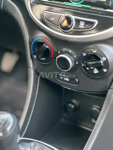 Hyundai accent Diesel Manuelle 2017 occasin Salé