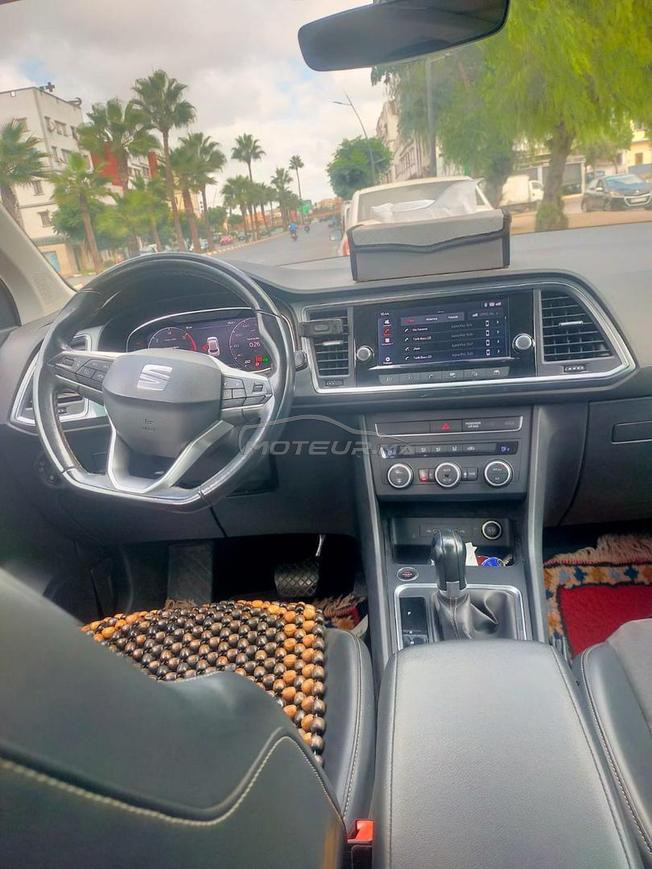 je mets ma voiture seat ateca en très bon état 