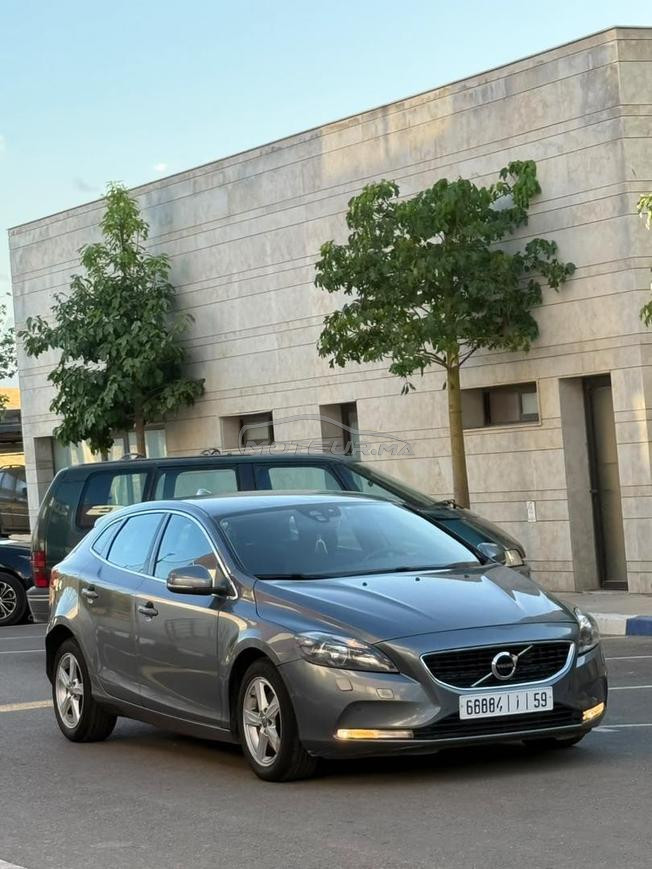 Volvo V40 D2 diésel model fin 2016 