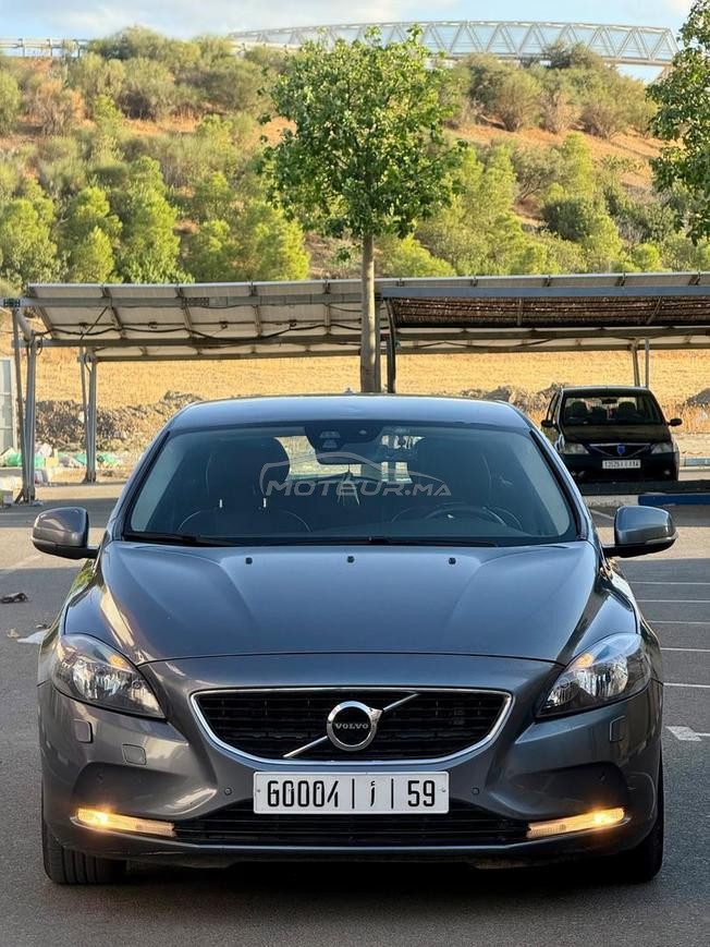 Volvo V40 D2 diésel model fin 2016 