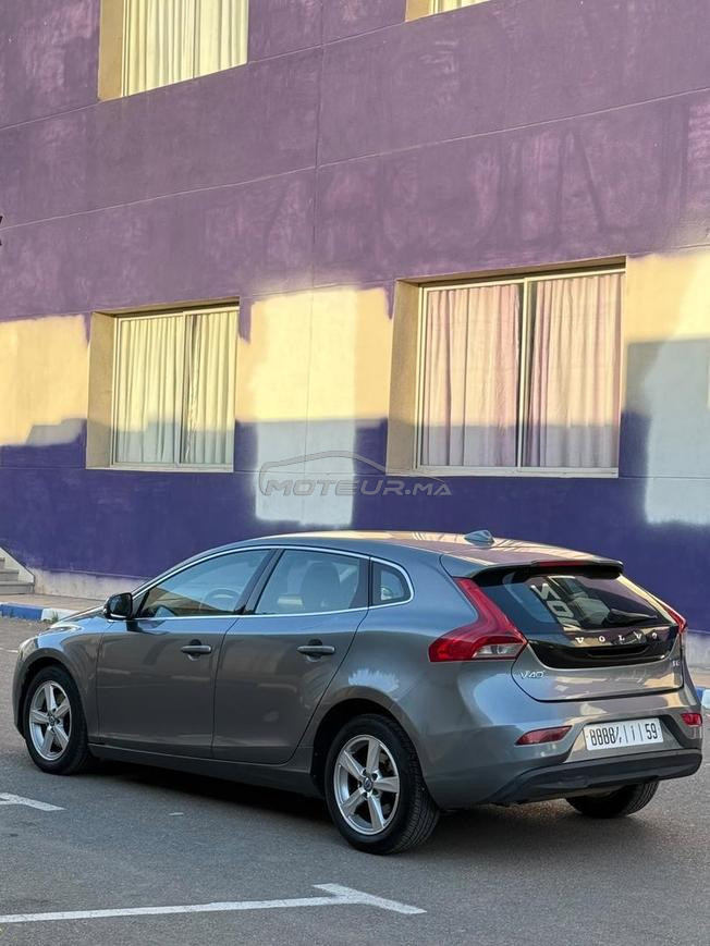 Volvo V40 D2 diésel model fin 2016 