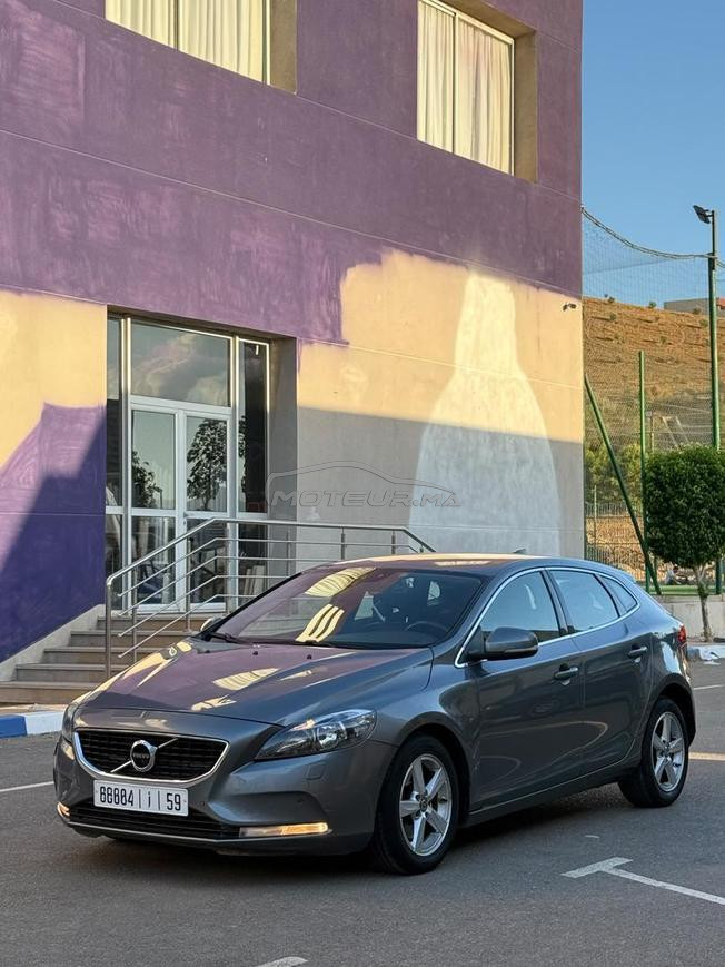 Volvo V40 D2 diésel model fin 2016 