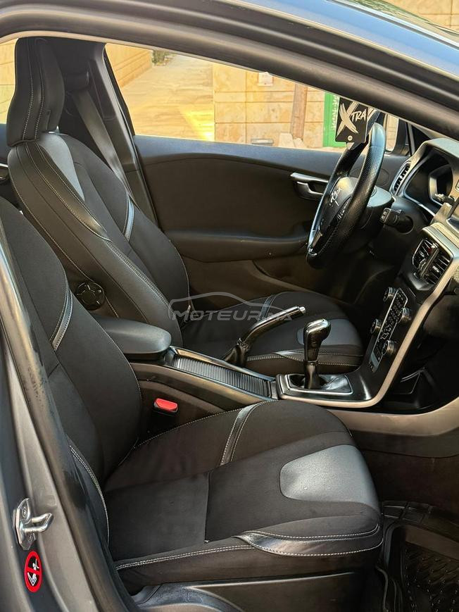 Volvo V40 D2 diésel model fin 2016 