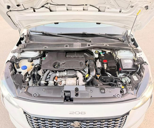 Peugeot 208 Diesel Manuelle 2023 à Casablanca