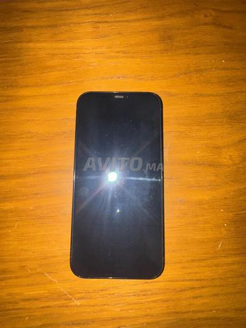 iPhone 12 ProMax bon état à vendre - 2