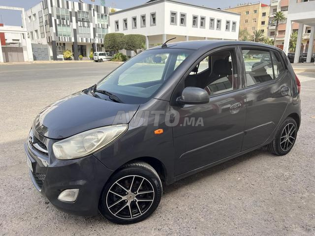 Hyundai i10 Essence 2012 première main - 2