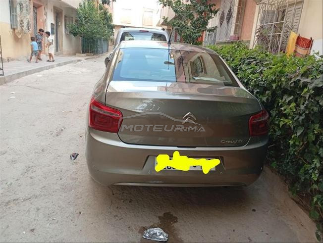 سيارة في حالة جيدة  بدون حادثة