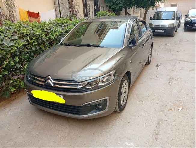 سيارة في حالة جيدة  بدون حادثة