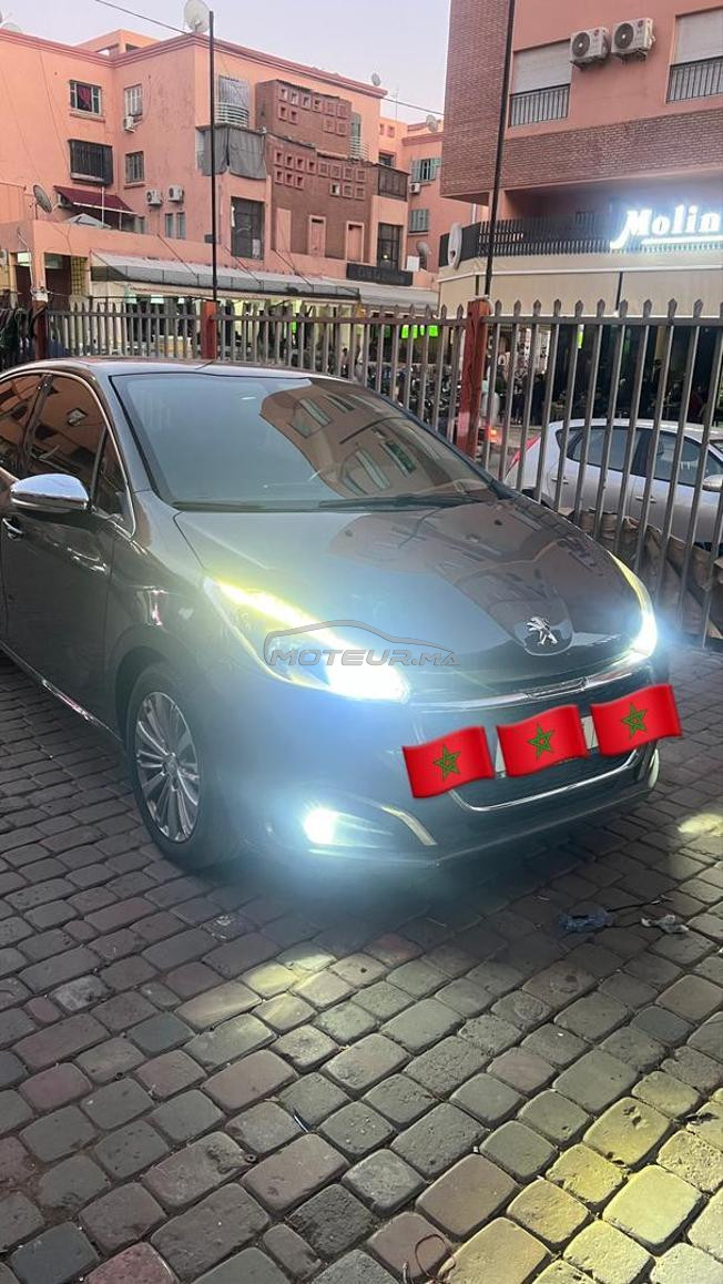Peugeot 208  diesel 2017 toutes options 