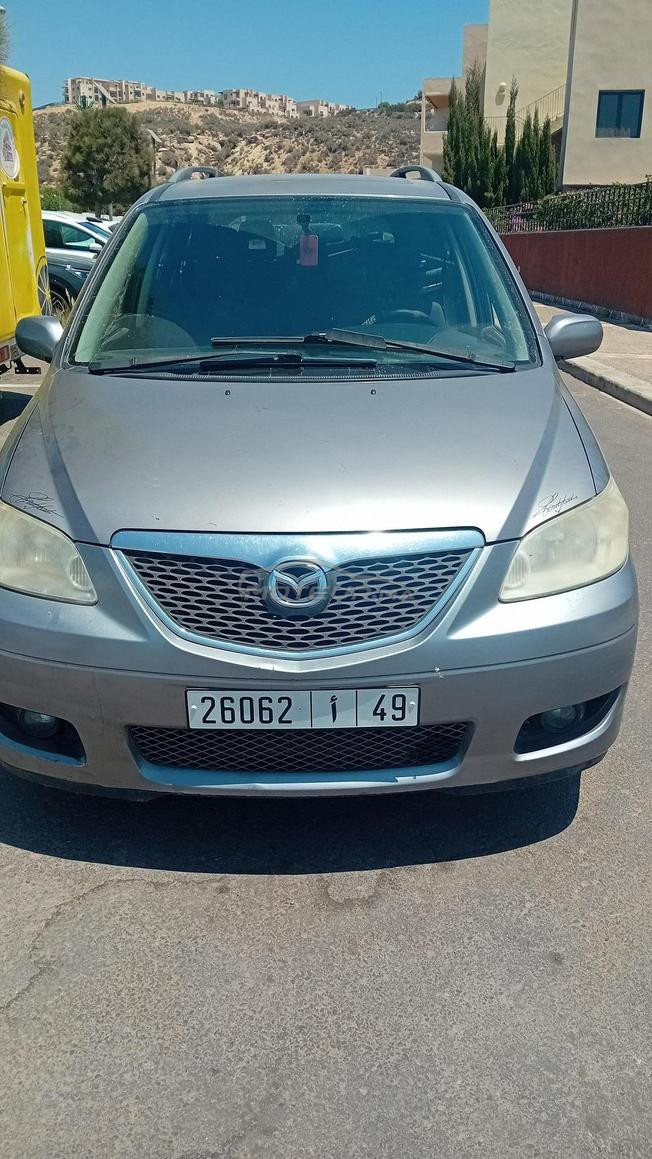 Mazda 323 Diesel Manuelle 2004 à Agadir