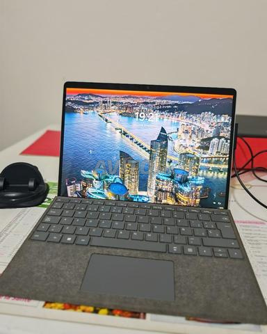 مايكروسوفت Surface Pro 9 معالج i5 من الجيل 12 - 2
