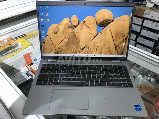 Dell Latitude 5520 i5 الجيل الحادي عشر 8 جيجابايت رام 256 جيجابايت SSD