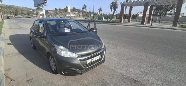 Peugeot 208 Essence Manuelle 2013 à Tanger