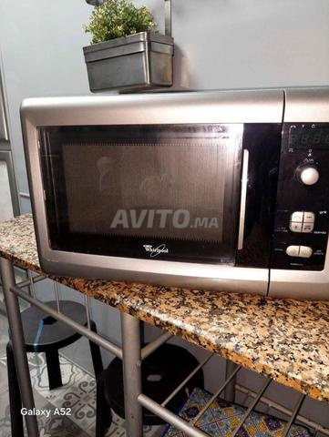 ميكروويف Whirlpool بشواية (Grill) وحالة جيدة - 2
