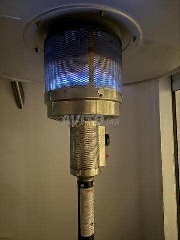 Parasol chauffant à gaz – 2 000 DH