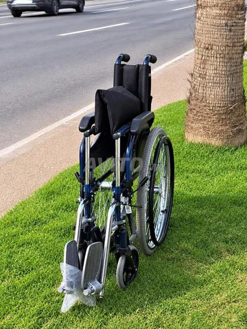 Fauteuil roulant BREEZY neuf jamais utilisé - 2