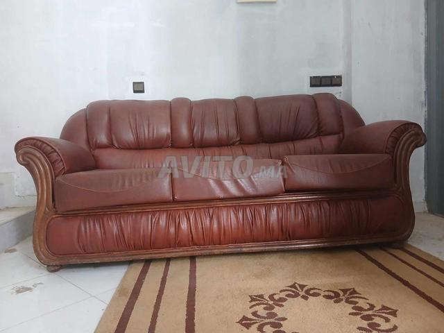 أريكة بنية من الجلد - 2