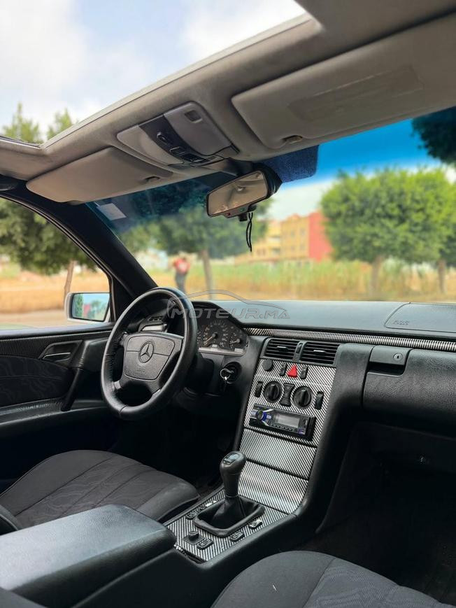 Mercedes-Benz 220 Diesel Manuelle 1999 à Nador