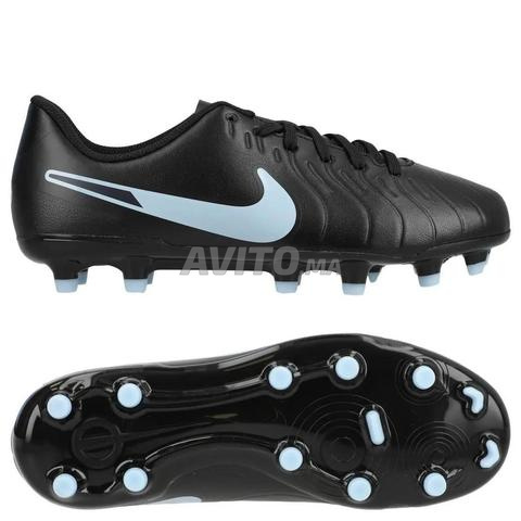 5 paires de crampons Nike Tiempo Legend 10 Club