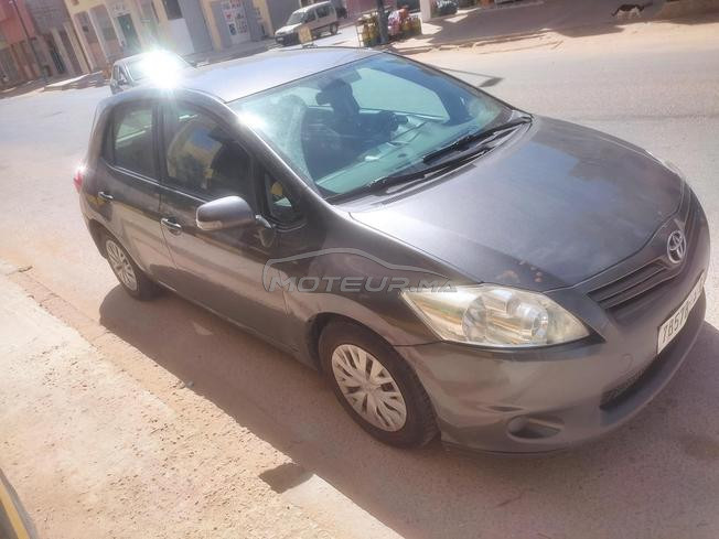 toyota auris 2012