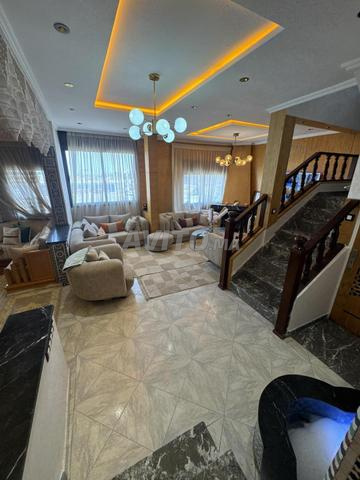 منزل 126m2 قبو 2Magasins 2étages HM Casa