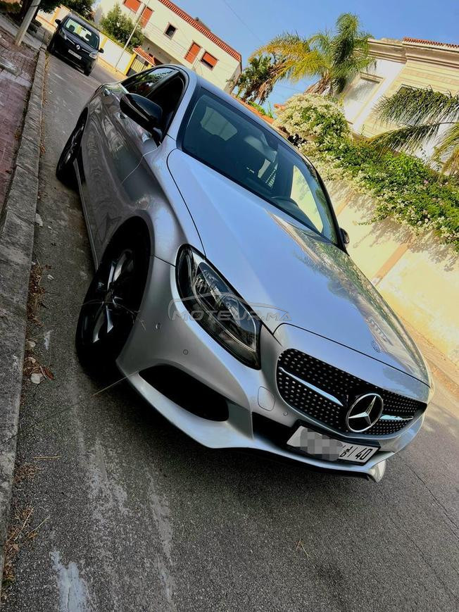 Mercedes-Benz 220 Diesel Automatique 2015 à Tanger