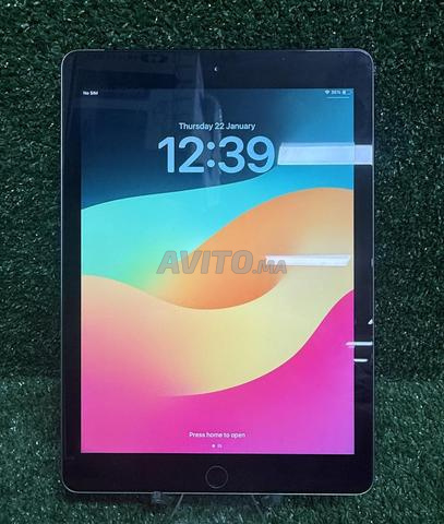 iPad 6e génération 128 Go Wi-Fi 4G Space Grey