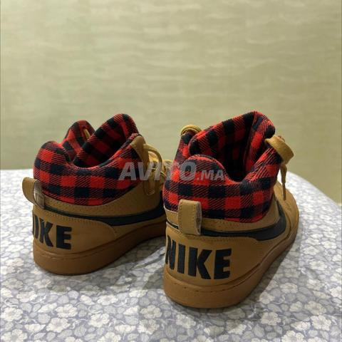 Nike Court Borough Mid Premium المقاس 44 - 2