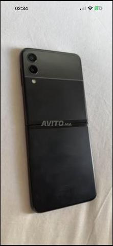  Samsung Galaxy Z Flip 3, capacité 256 GB - 2