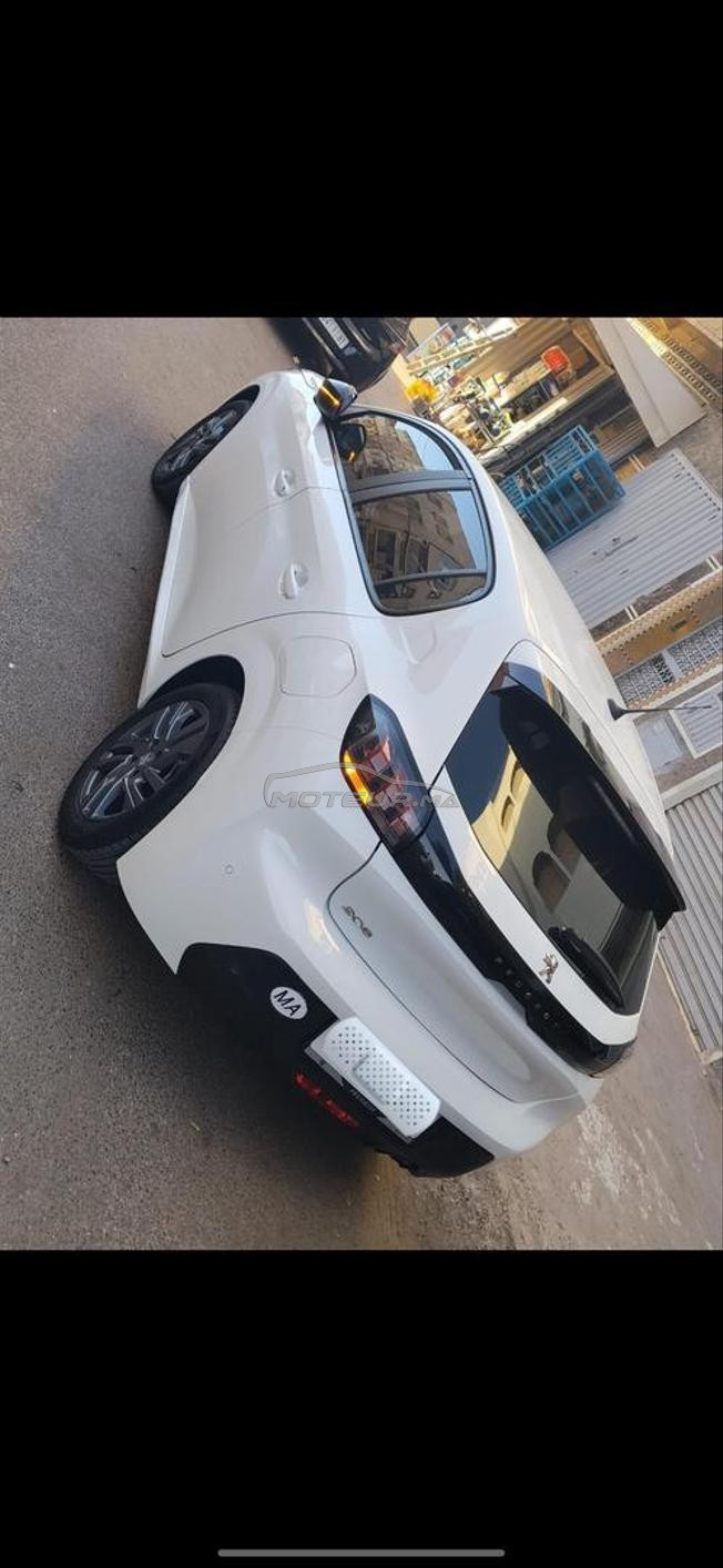 208 très Bon Etat 