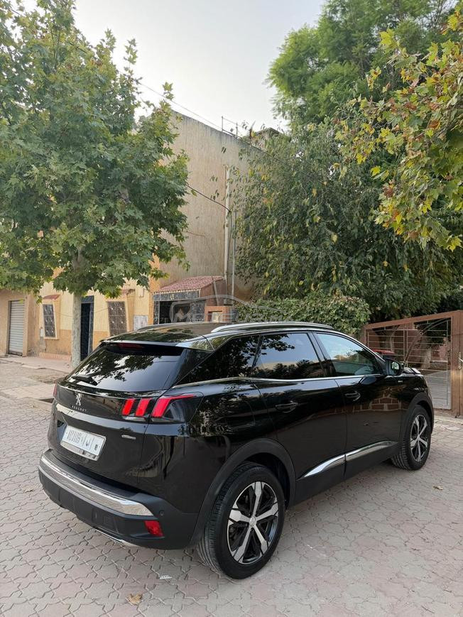 Peugeot 3008 GT Line état neuf 